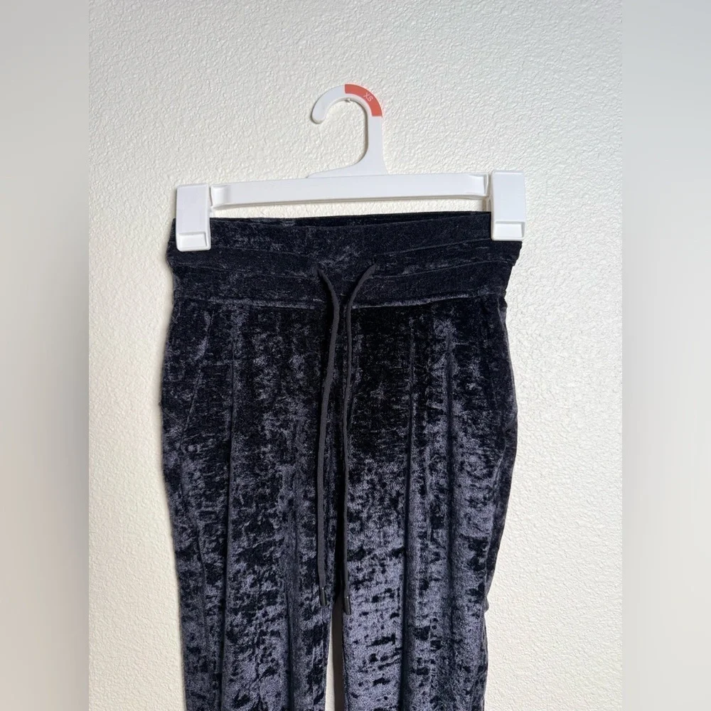 Lululemon Dark Blue Ready To Crush Velvet Joggers Women’s Size 0 NWOT